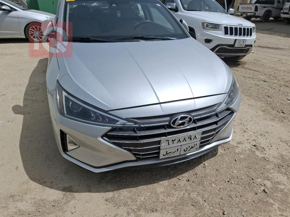 هیوندای ئەلەنترا
